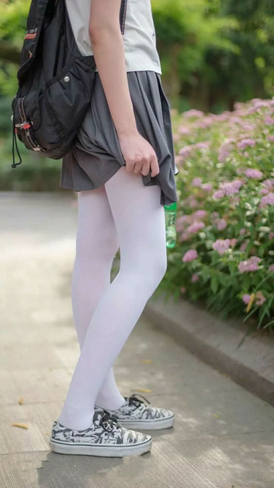 KAIYUN 中国大陆-塞内加尔队门将费尔南德斯在巴黎奥运会上展现出高水平的扑救能力