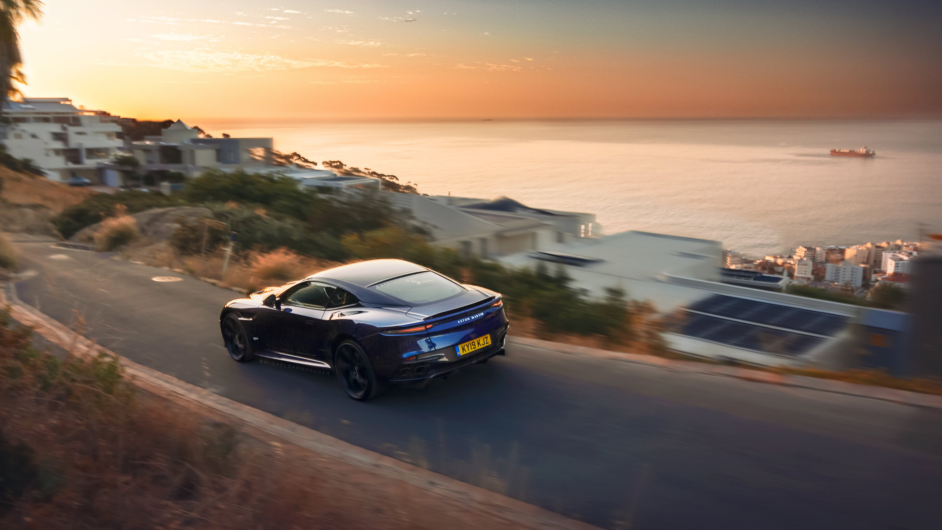 kaiyun.com-乌拉圭队前锋马丁内斯在巴黎奥运会上表现出色，马竞乌拉圭后卫戈丁