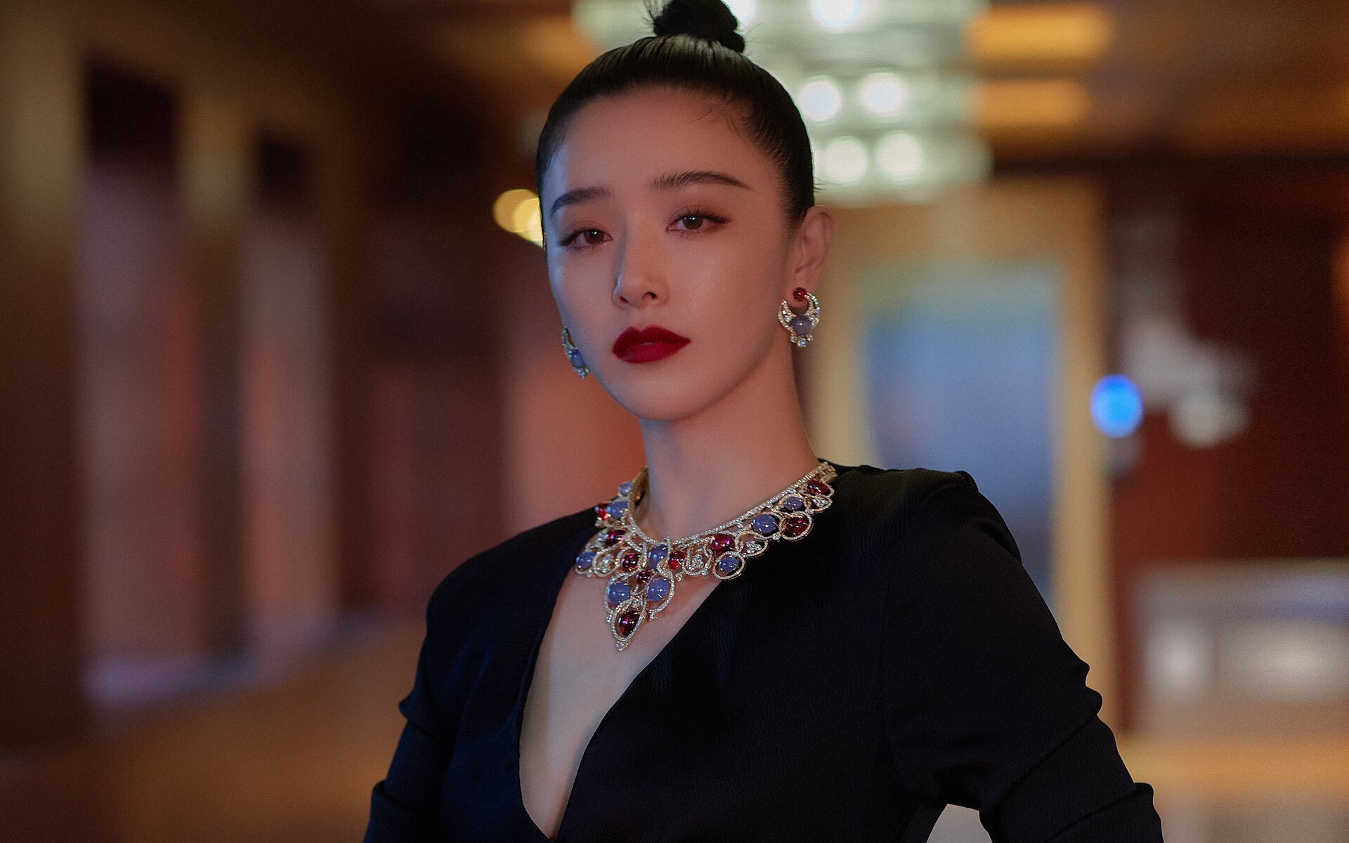 开云·体育官网APP下载-索尔福德城反击快准狠，半岛球场冲刺保级，索尔福德是高水平大学嘛