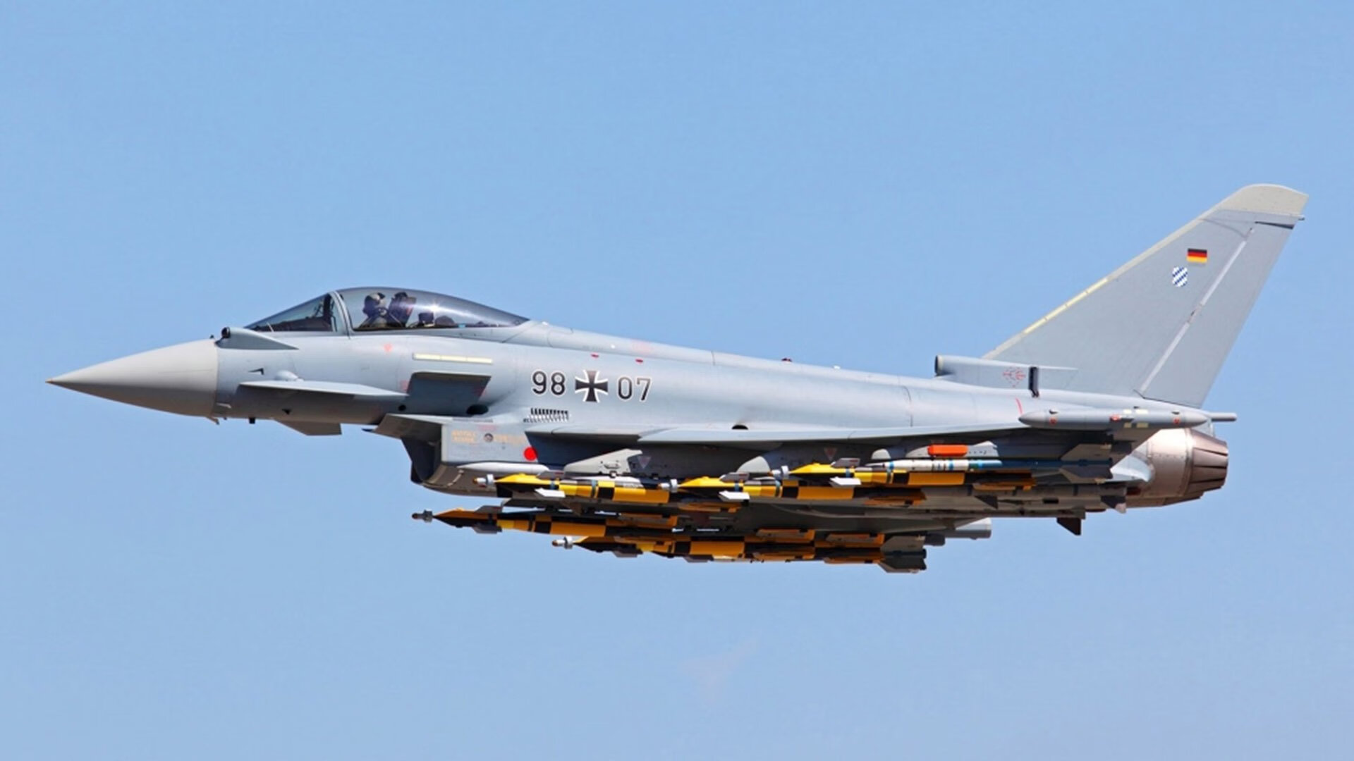 Kaiyun APP-米兰防守端表现稳固，米兰防守反击