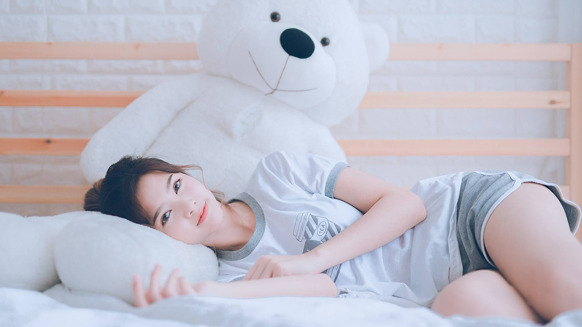 开云官方-哈登持球时间减少更多依赖挡拆体系，哈登全能表现盘活全队 三分手感成伤退前遗